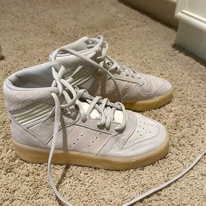 Adidas Rivalry high shoes